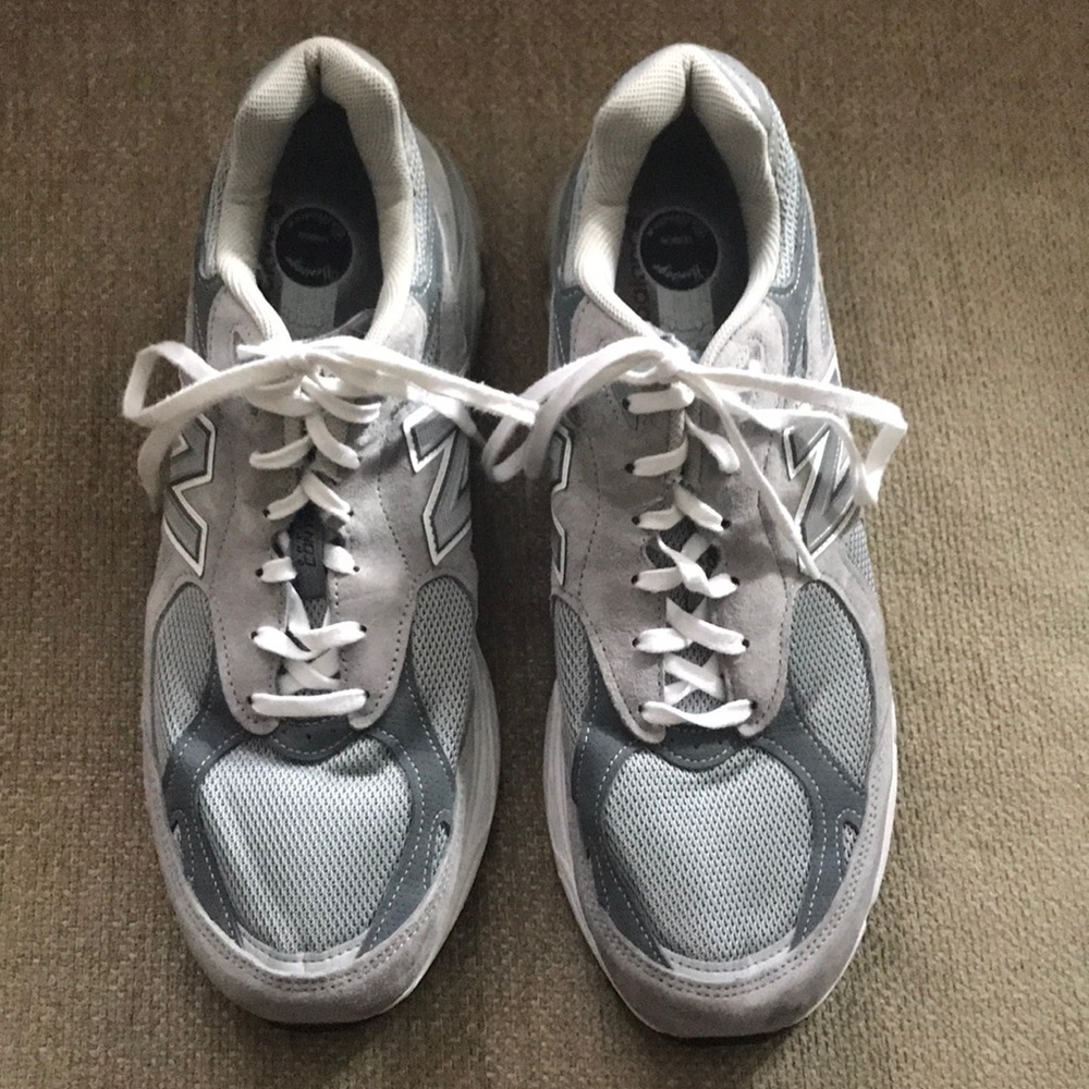 New Balance Men’s Grey 990 Running Shoe